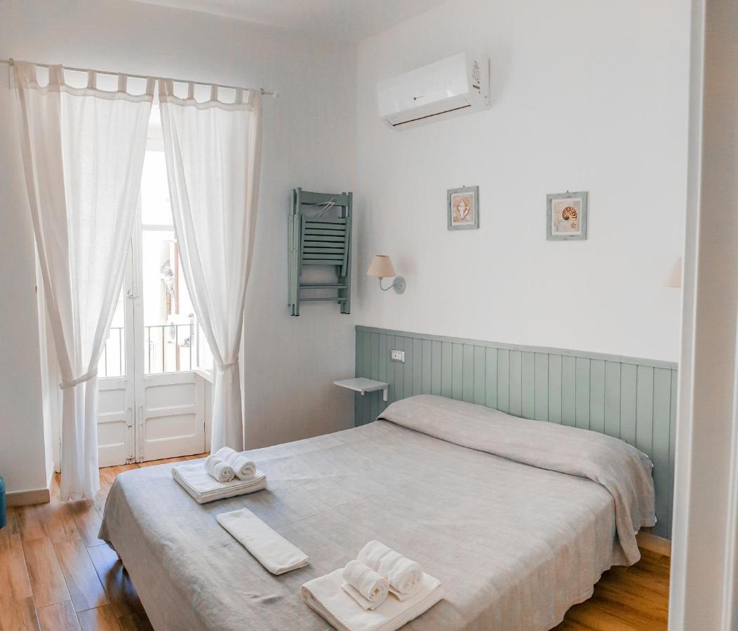 Dafni E Naide Bed and Breakfast Cefalù Exteriör bild