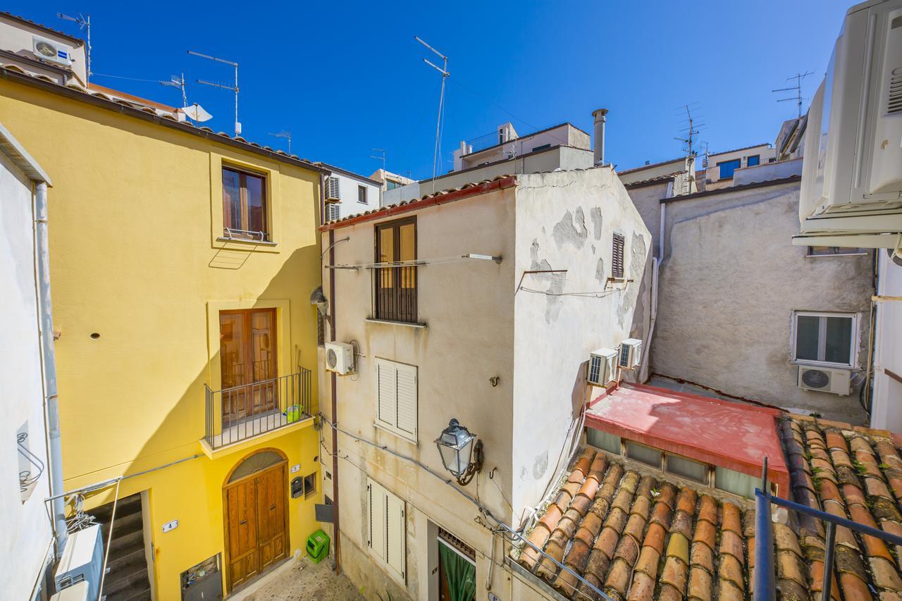 Dafni E Naide Bed and Breakfast Cefalù Exteriör bild