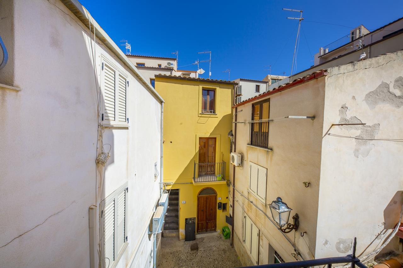 Dafni E Naide Bed and Breakfast Cefalù Exteriör bild